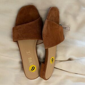 Women's Suede Slide Sandals in Tan Brown